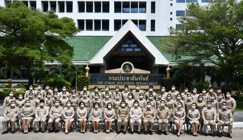 พิธีประดับอินทรธนูแก่ข้าราชการ หลักสูตร "การปฐมนิเทศข้าราชการพลเรือนสามัญที่อยู่ระหว่างการทดลอง ปฏิบัติหน้าที่ราชการกรมประชาสัมพันธ์ " รุ่นที่ ๒๔