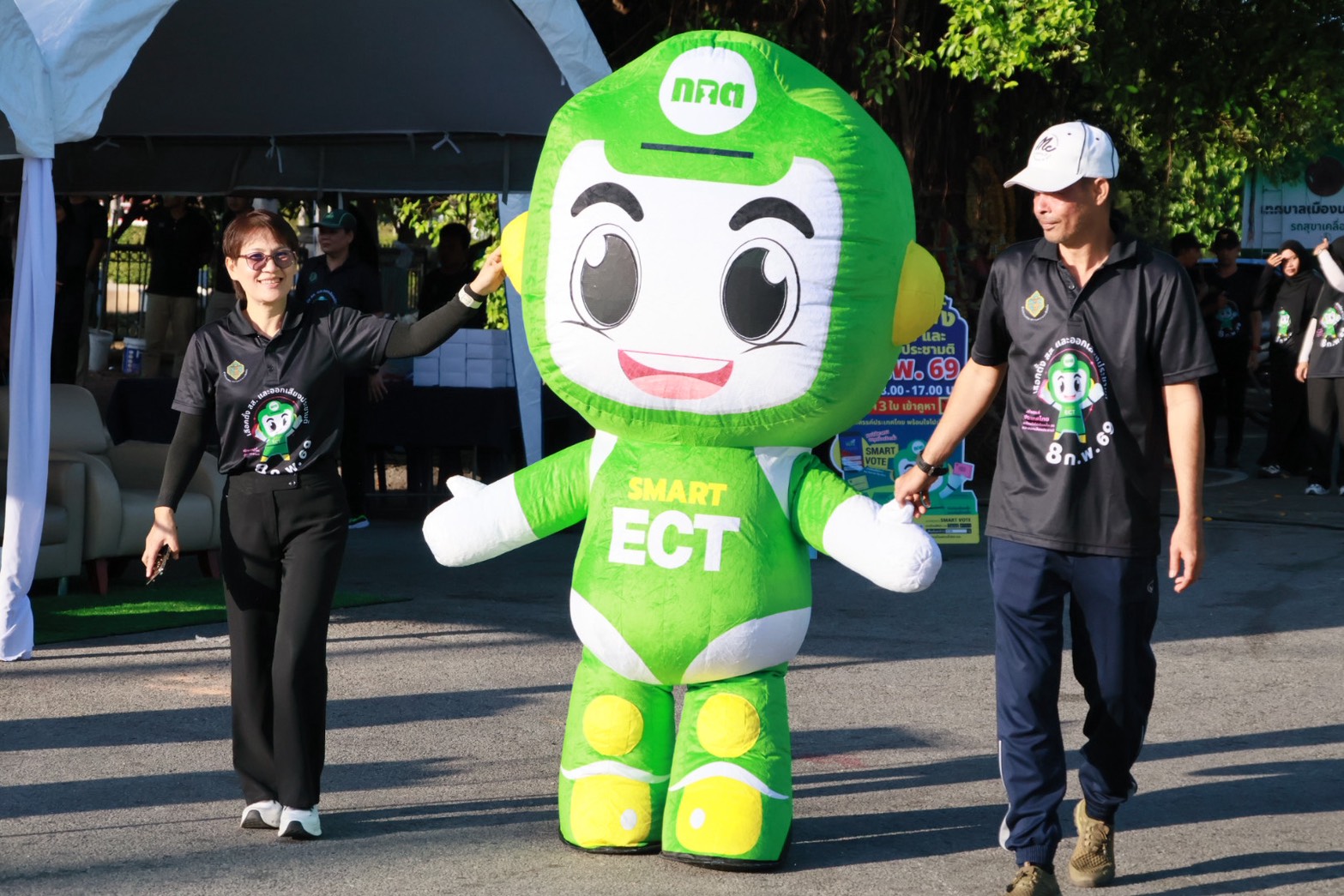 ผู้ว่าฯ นราธิวาส ปลุกพลังประชาธิปไตย รณรวค์ Big Day โค้งสุดท้าย เชิญชวนออกมาใช้สิทธิเลือกตั้งและออกเสียงประชามติ 8 ก.พ.69