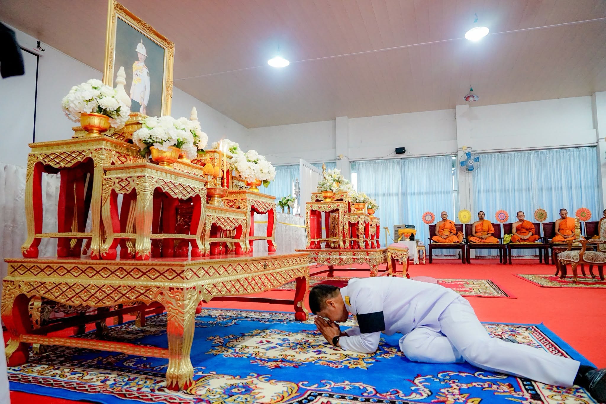 จ.นราธิวาส จัดพิธีบำเพ็ญกุศลและทำบุญตักบาตร ในวาระครบ 100 วัน สตมวาร แห่งการสิ้นพระชนม์ ถวายพระราชกุศล สมเด็จพระเจ้าลูกเธอ เจ้าฟ้าพัชรกิติยาภา นเรนทิราเทพยวดีกรมหลวงราชสาริณีสิริพัชร มหาวัชรราชธิดา